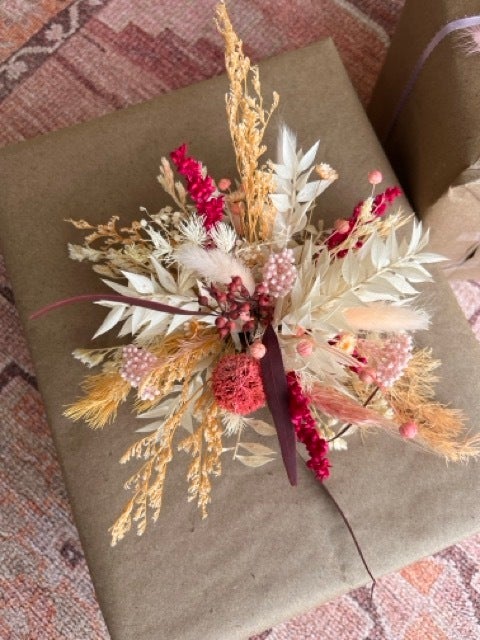 Floral Gift Topper Medium